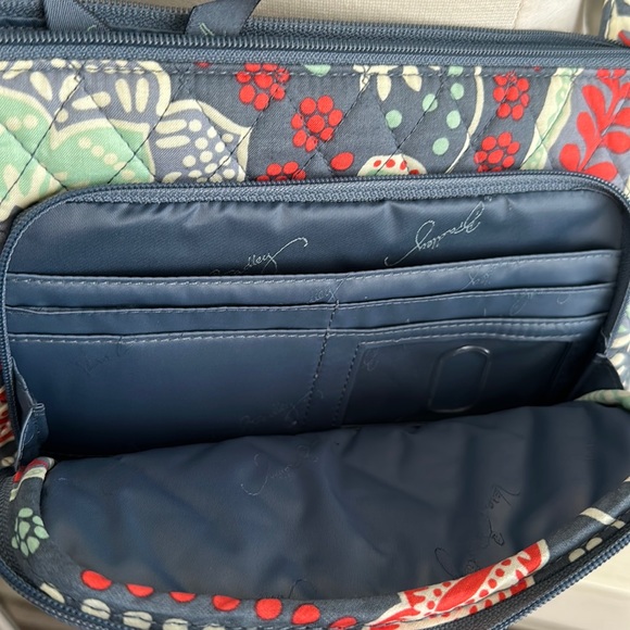 Vera Bradley Crossbody - Picture 5 of 6